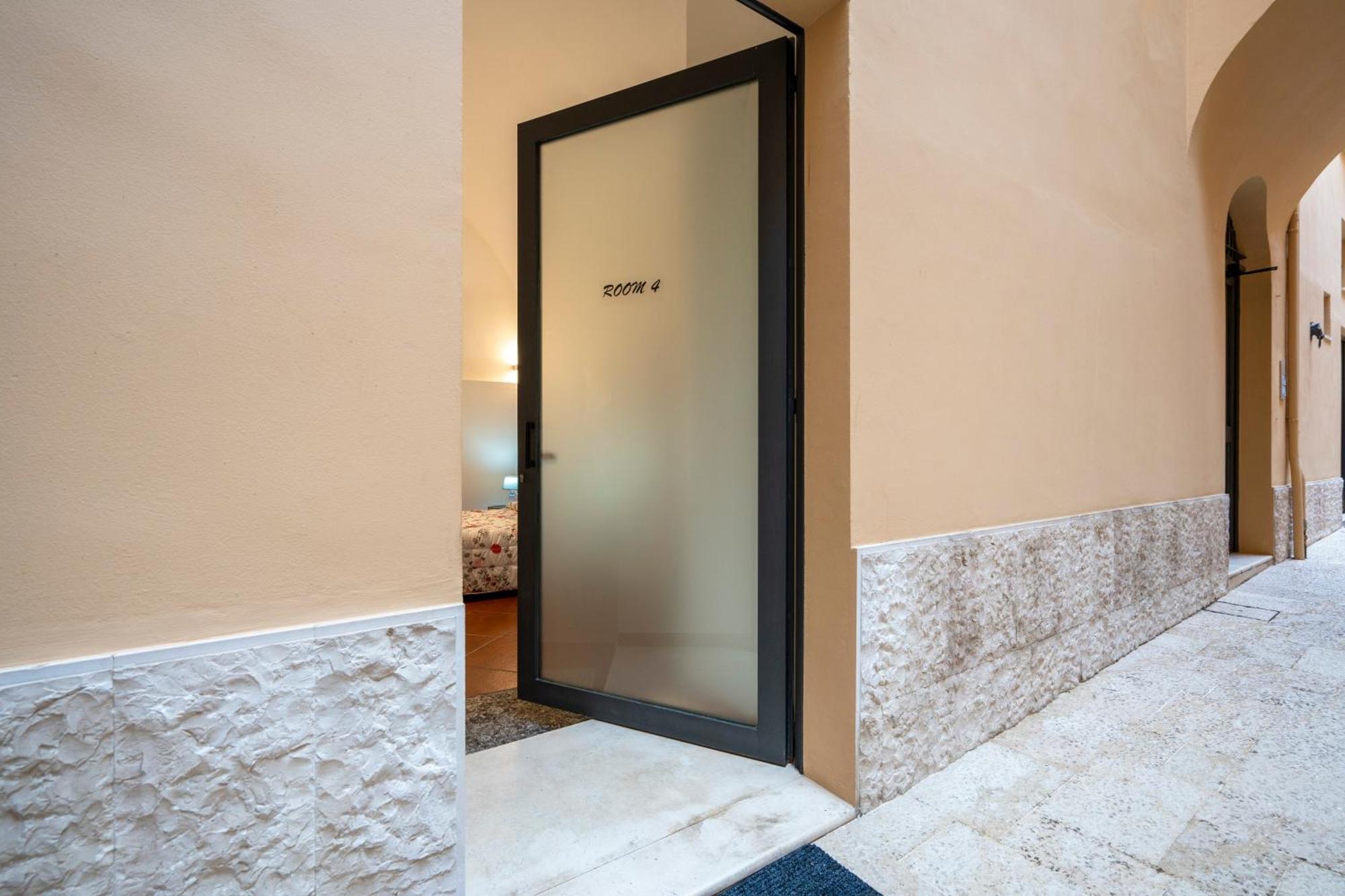 Martinirooms 3,0 Альтамура Номер фото